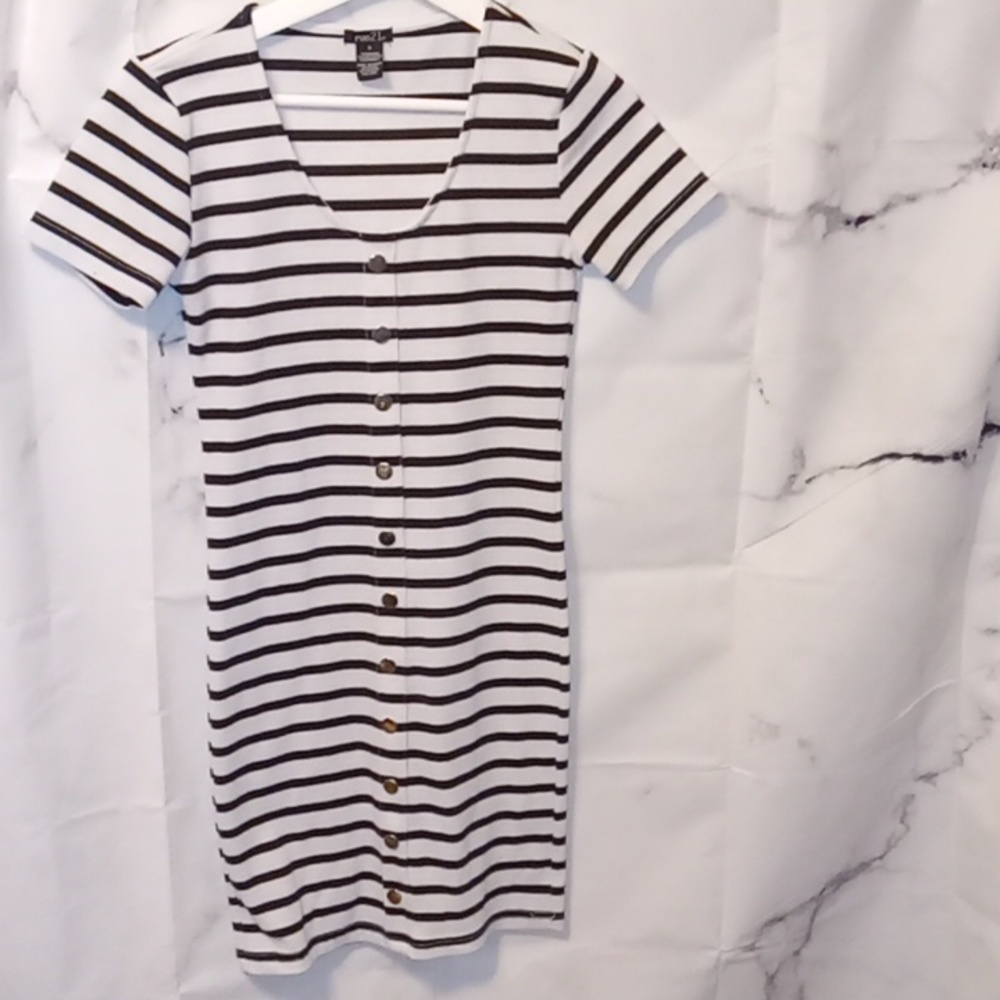 Rue 21 small dress ๐๐๐๐